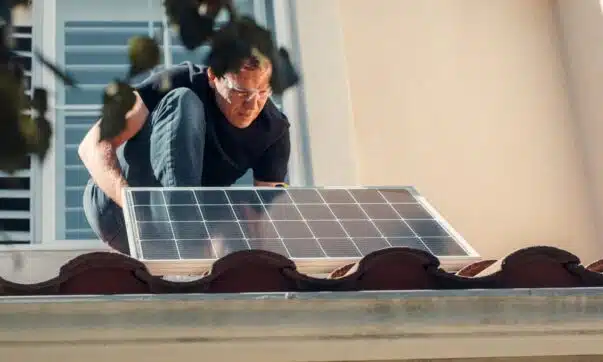 Comment optimiser l’autonomie énergétique de votre maison avec des kits solaires