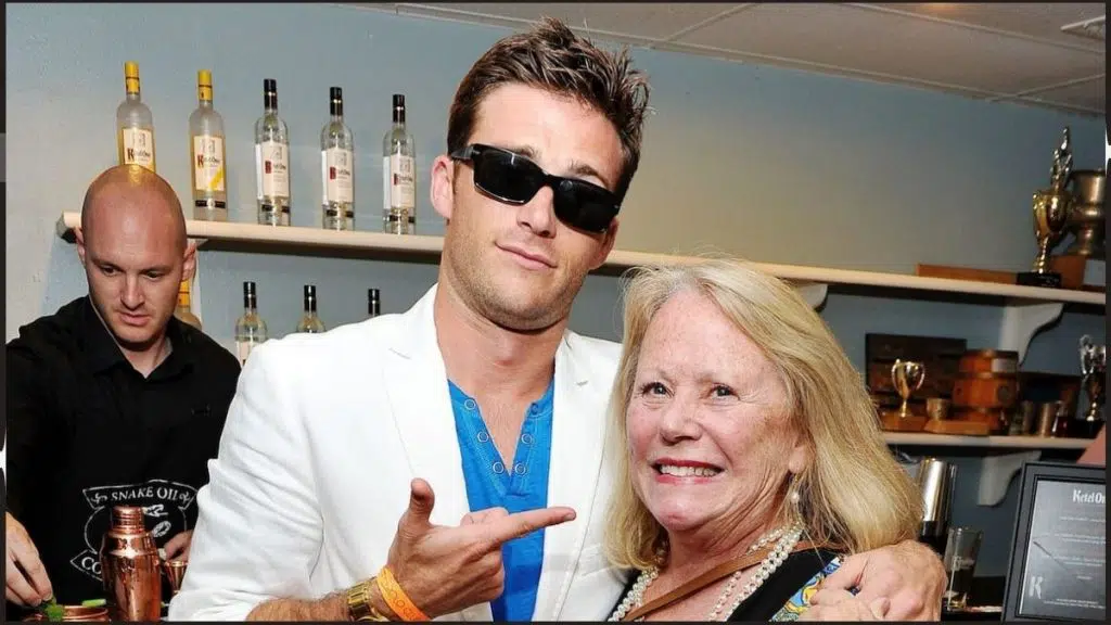 Reeves mère de Scott Eastwood