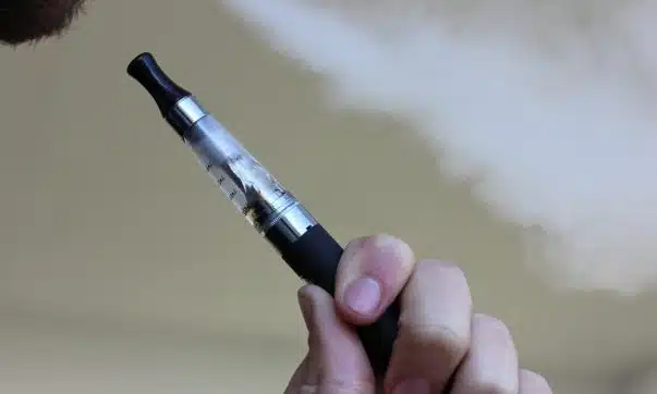 Arrêter de fumer grâce à la cigarette électronique, c'est plus facile